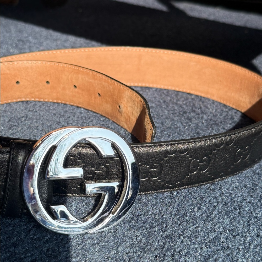 Gucci Black and Tan Leather Strap
